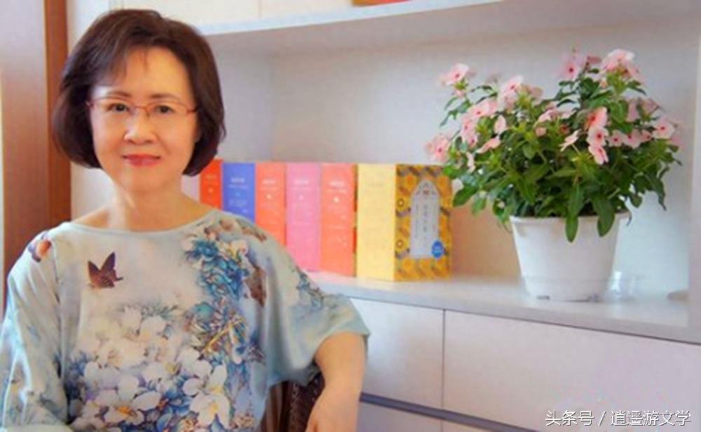琼瑶罕见早年照片:气质美女,金庸远亲,经历就像一部小说