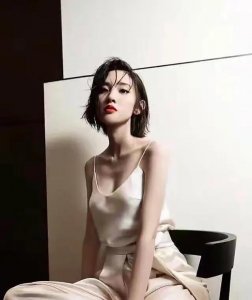 治愈系女星唐艺昕,短发也能有气质迷人的一面,一起来欣赏吧