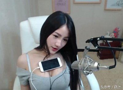 游戏主播发起污力挑战 令人脑洞大开!