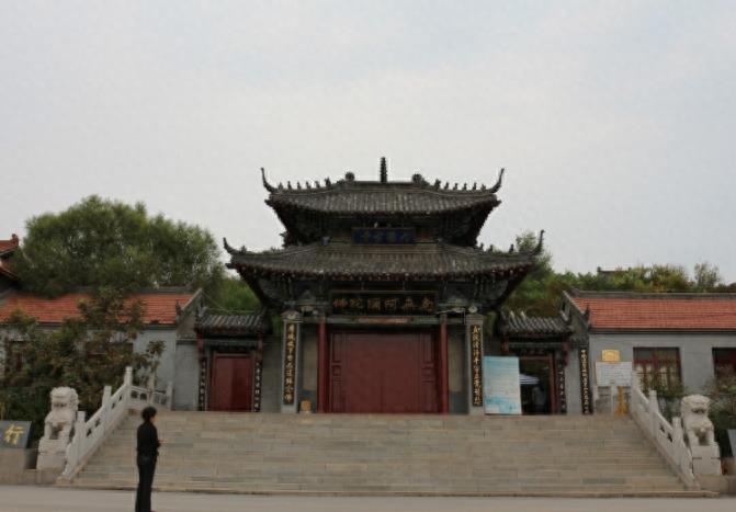 中国1座真正苦修的寺院:寺内禁止旅游、不放功德箱、不收金钱