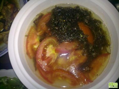 ​家常西红柿紫菜汤的做法