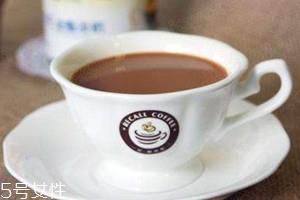 鸳鸯奶茶好喝吗 鸳鸯奶茶怎么做才好喝 鸳鸯奶茶好喝吗 鸳鸯奶茶怎么做才好喝