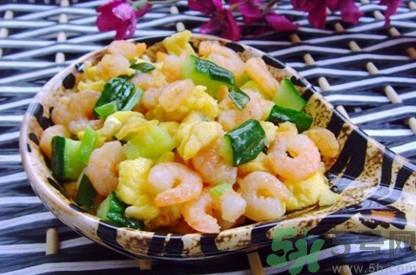 虾仁可以和土豆一起吃吗?虾仁能和土豆同吃吗? 虾仁可以和土豆一起吃吗?虾仁能和土豆同吃吗?