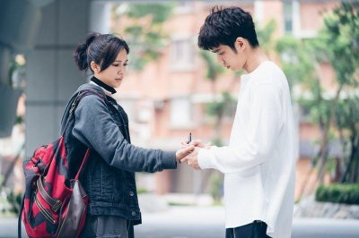 刘奕儿化身追星迷妹 狂赞刘以豪可爱、疗癒