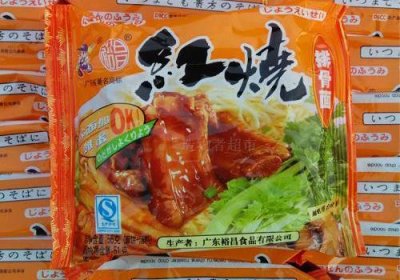 ​泡面粉｜这家网红泡面小食堂汇集了全世界泡面，尽情吃
