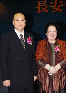 ​震撼华人社区！陈丽华：华裔商业巨擘还是慈禧后人？