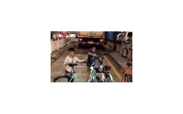 和女生聊天冷场了,三个话题把她聊开心 和女生聊天冷场了,三个话题把她聊开心