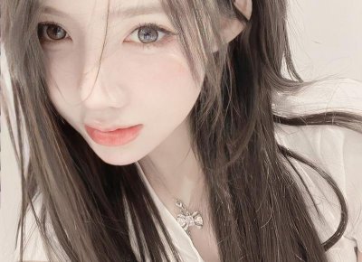 ​鹿晗和迪丽热巴（迪丽热巴鹿晗拒不同框）