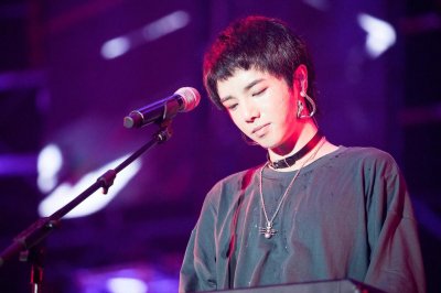 ​华晨宇：23岁出道，6年15场万人演唱会，29岁刷新数字单曲记录