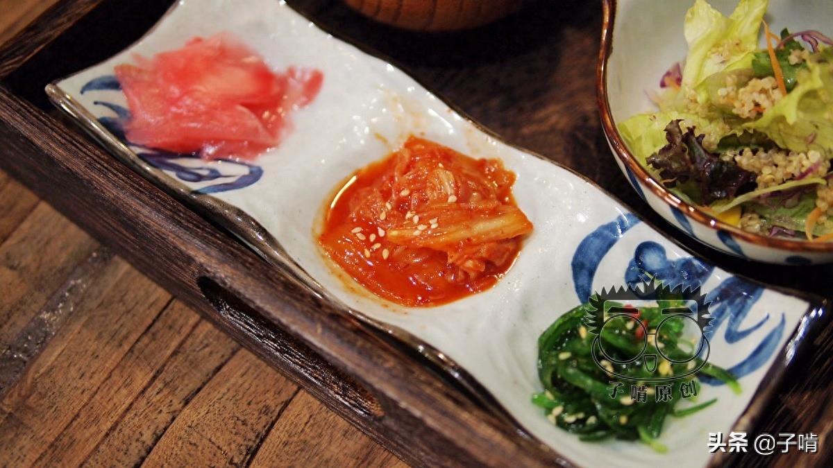 精致摆盘的鳗鱼饭套餐,59元一份有好几个小盘,七七八八吃完饱了