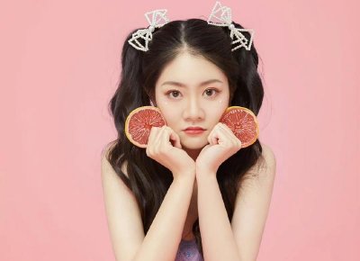 ​内向的男孩追内向的女孩好追吗(大学里性格内向的女生怎么追)