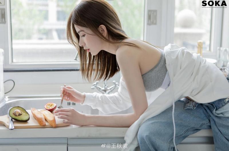 追女生的正确方法，让她不由自主接近你
