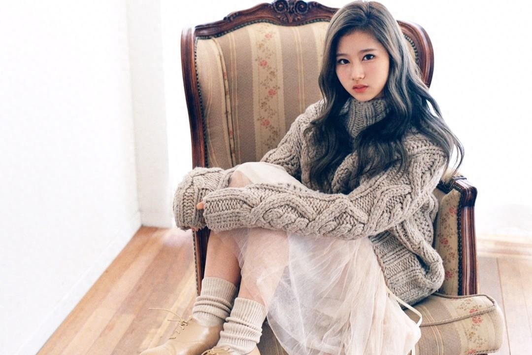 凑崎纱夏：感受四次元美女的独特魅力