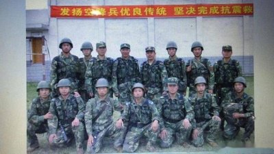 ​汶川地震，空降兵15勇士从4999米高空舍命一跳，如今他们怎么样？