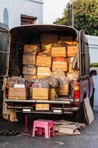 ​一辆面包车，在农村干5个生意，可以日赚上1000元，谁干谁赚钱