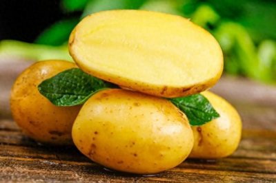 ​发芽的土豆到底能不能食用？揭开真相，让您快点告诉家人