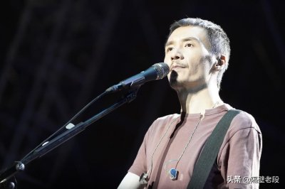 ​47岁朴树隐藏15年的妻子 气质不输前任周迅 还是娱乐圈中的熟人