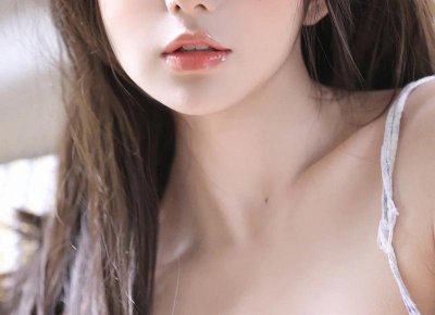 ​天鹅颈怎么练（8个动作帮你练出完美天鹅颈）