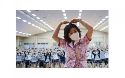 ​叛逆孩子动手打妈妈怎么处理
