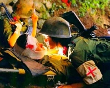 ​老山前线女兵张茹简历（86年老山战场照死吻）