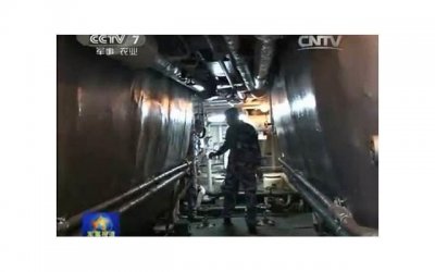 ​我和你妈一起掉水里你先救哪个？该怎么会回复
