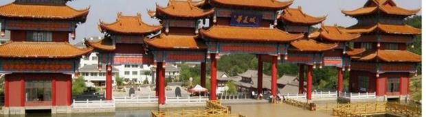 配图