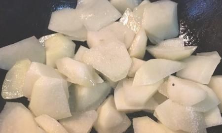豌豆可以生吃吗,生豌豆有股酸味能炒熟吃吗?图3