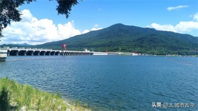 ​长白峡谷上的人造奇观－－吉林市丰满水电站