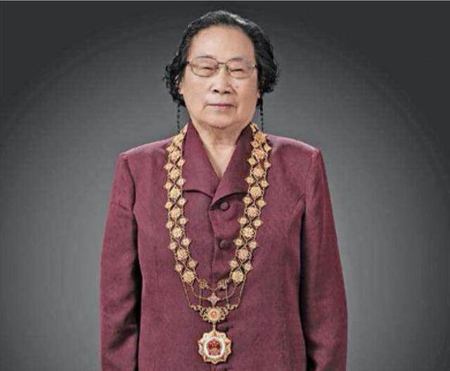 八名共和国勋章获得者简历（功勋八位共和国勋章获得者）(7)