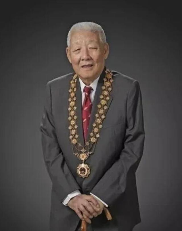 八名共和国勋章获得者简历（功勋八位共和国勋章获得者）(5)