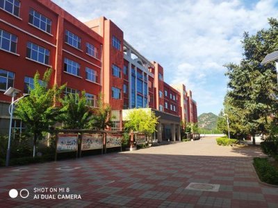 ​六道河中学是重点中学吗？六道河中学官网