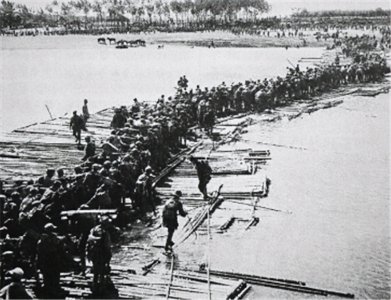 ​98年抗洪，渡江战役以来最大规模兵力调动，上百名将军上阵指挥