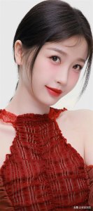 ​宝藏女孩——虞书欣全新写真图集