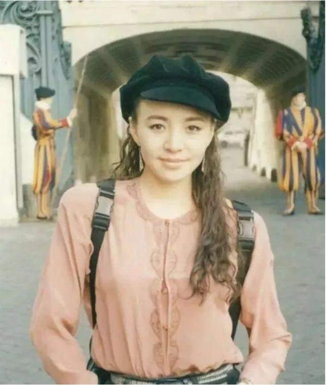 英达与梁欢关系如何（其貌不扬的梁欢）(7)