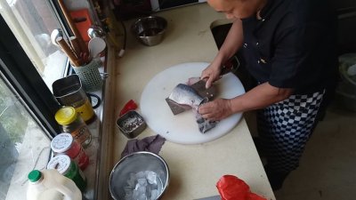 ​零失败的手工鱼丸做法，看一遍就能学会