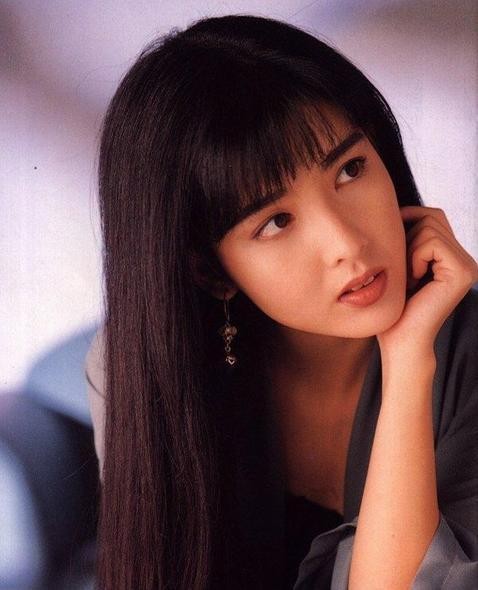 香港有演技有颜值的女星（港片时代28款绝色女星）