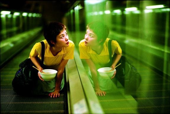 香港有演技有颜值的女星（港片时代28款绝色女星）