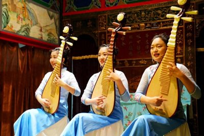 ​安惠美，从高中生制服大赛到演艺圈默默离去，她的决定引发猜想