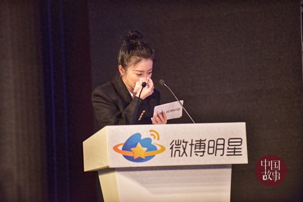 景甜回应演讲时擤鼻涕:不好意思没忍住!你被女神圈粉了吗?