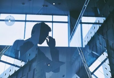 ​领导冠冕堂皇说起来一套，做起来另一套，怎么办？