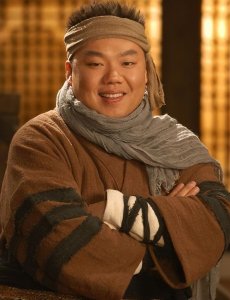 ​“李大嘴”姜超，相亲20次娶胖妻，38岁才得子，蜗居生活也幸福