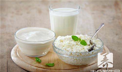 隔夜奶茶放冰箱可以喝,奶茶在冰箱里放一夜第二天能喝么图4