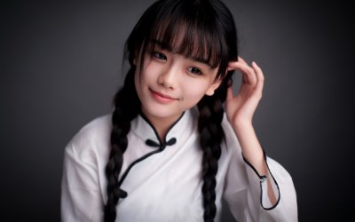 ​网红南笙脸部变形被质疑整容失败仙气不在，网友：只能活在照片里