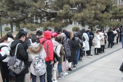 ​290万考研生今日入场 报名人数创历史新高