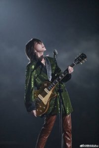 ​刘忻：从JYP瑰宝到浪姐5的酷酷转变，东北味儿的魅力如何圈粉？