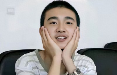 ​“九省状元”王百洋：小学被劝蹲级，只要上课抬头就证明题错了？