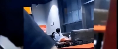​食堂亲吻惊满场！大学生情侣引发轩然大波