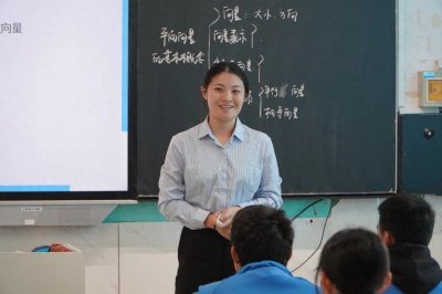 ​河北阜城中学成功举办高效课堂大赛