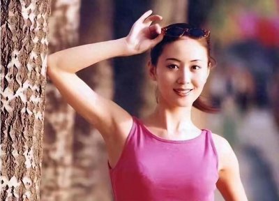 ​内衣广告到人体写真，汤加丽背后的生死抉择与荣耀之路