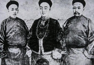 ​帝师翁同龢被罢官的历史背景与影响